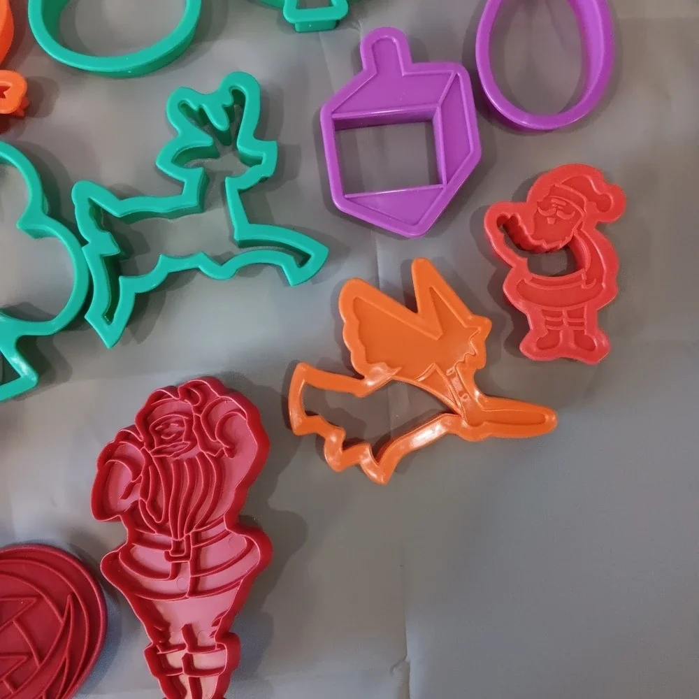 13 Pc Holiday Cookie Cutter Set Halloween Christmas Sandwich‎ Bento Shapes